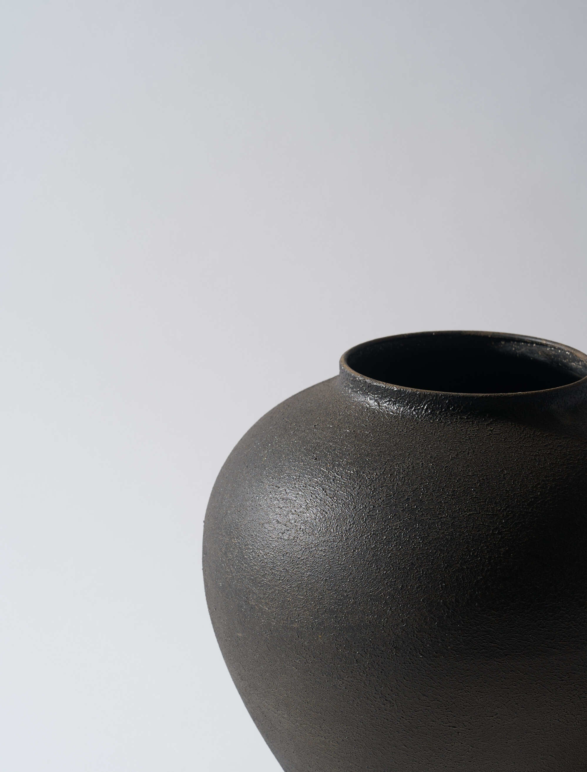 Arina Vase - Black - Image 2