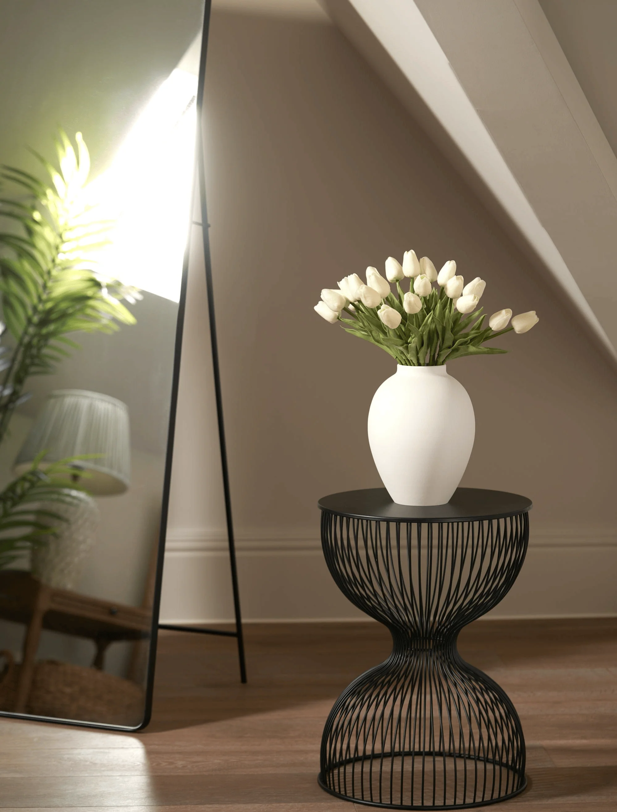 Ella Vase - Matt White - Image 3